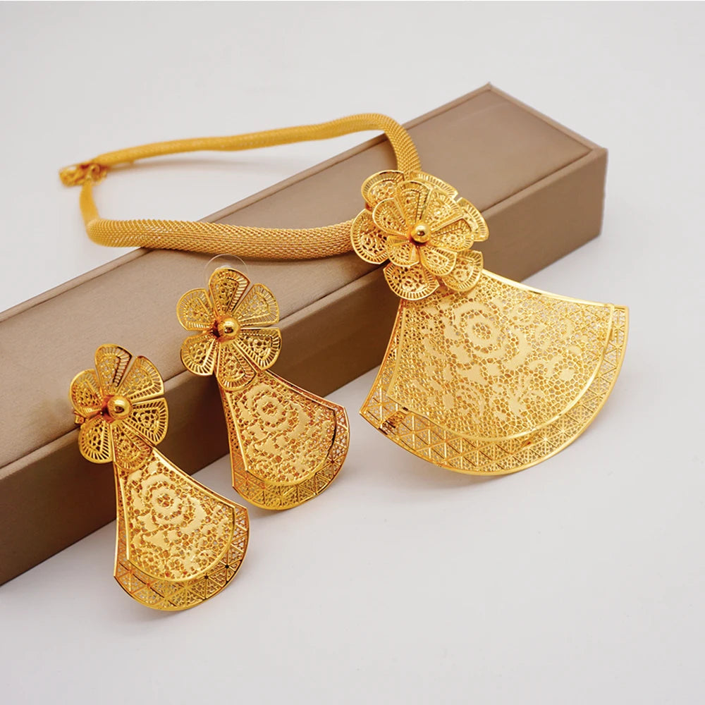 Gold Flower Set = Fashion Accessories