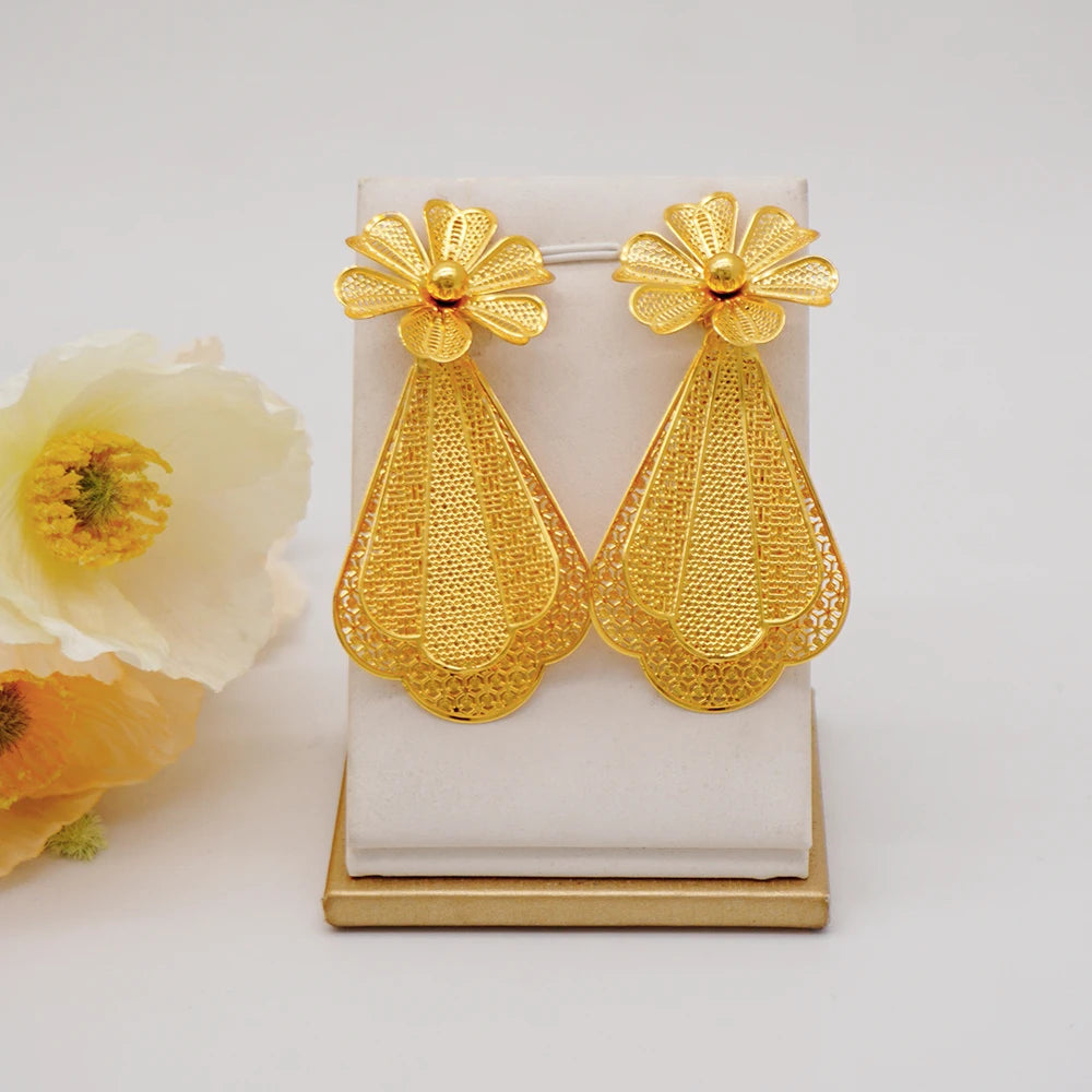 Gold Flower Set = Fashion Accessories