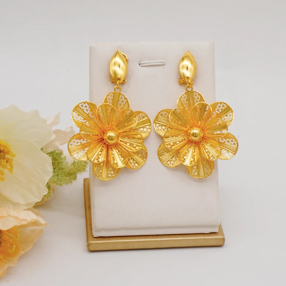 Gold Flower Set = Fashion Accessories