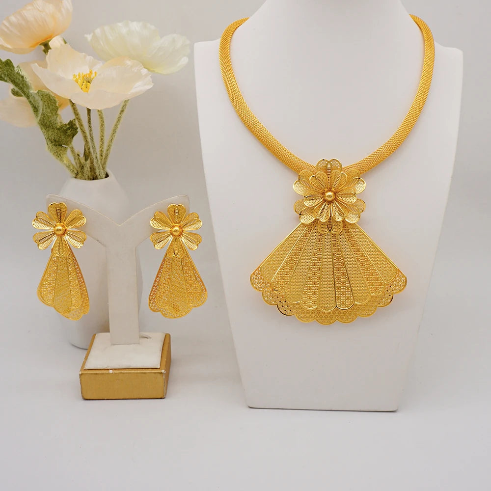 Gold Flower Set = Fashion Accessories