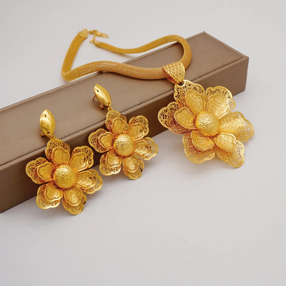 Gold Flower Set = Fashion Accessories