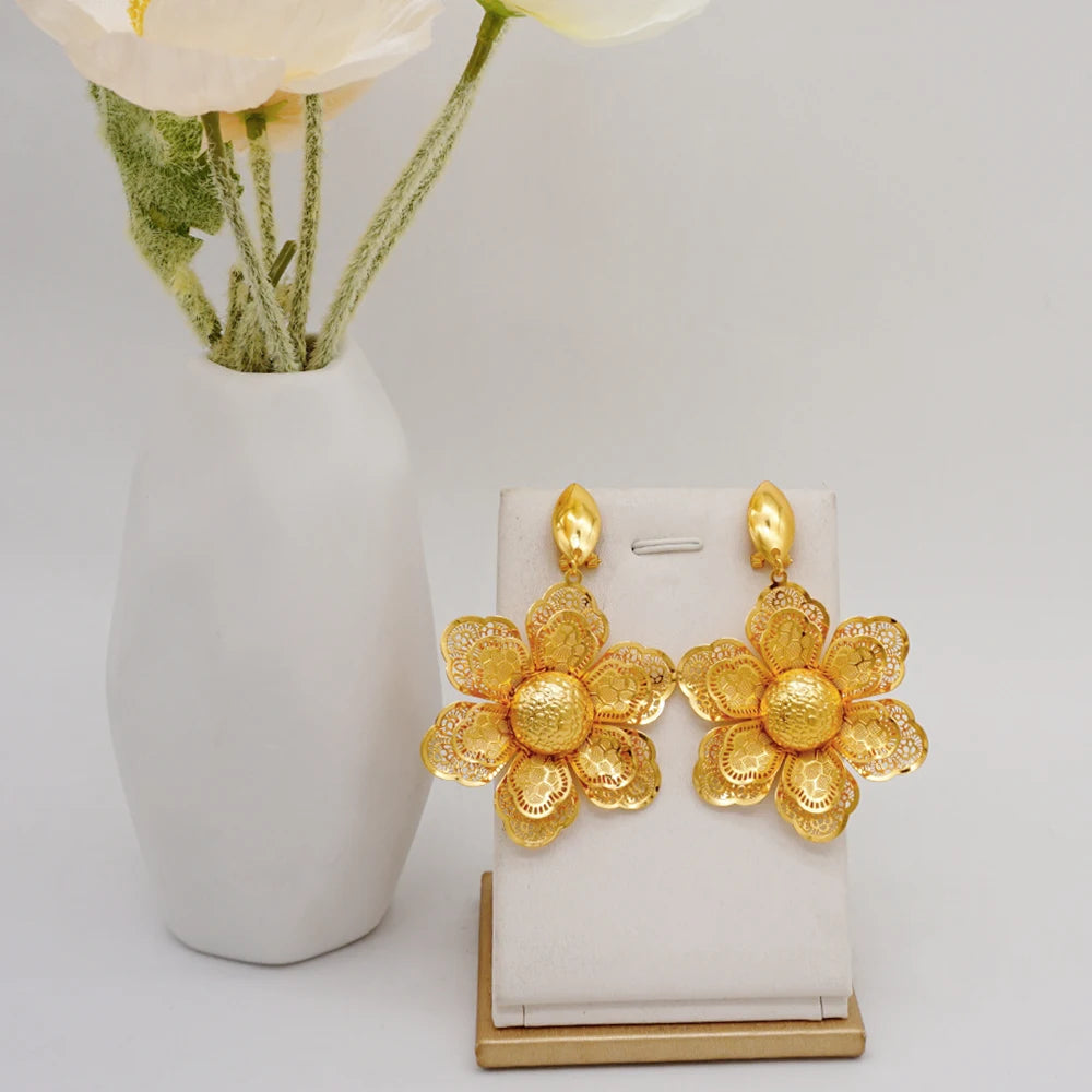 Gold Flower Set = Fashion Accessories