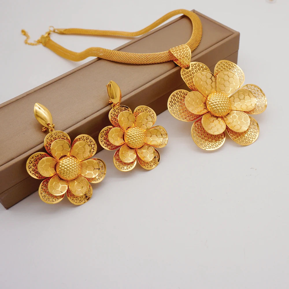 Gold Flower Set = Fashion Accessories