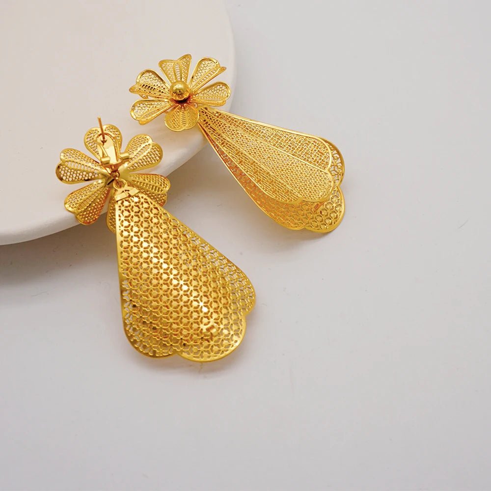 Gold Flower Set = Fashion Accessories