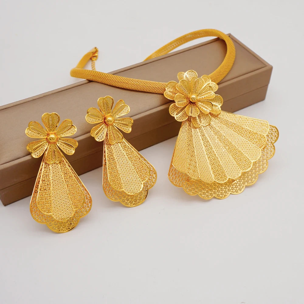 Gold Flower Set = Fashion Accessories