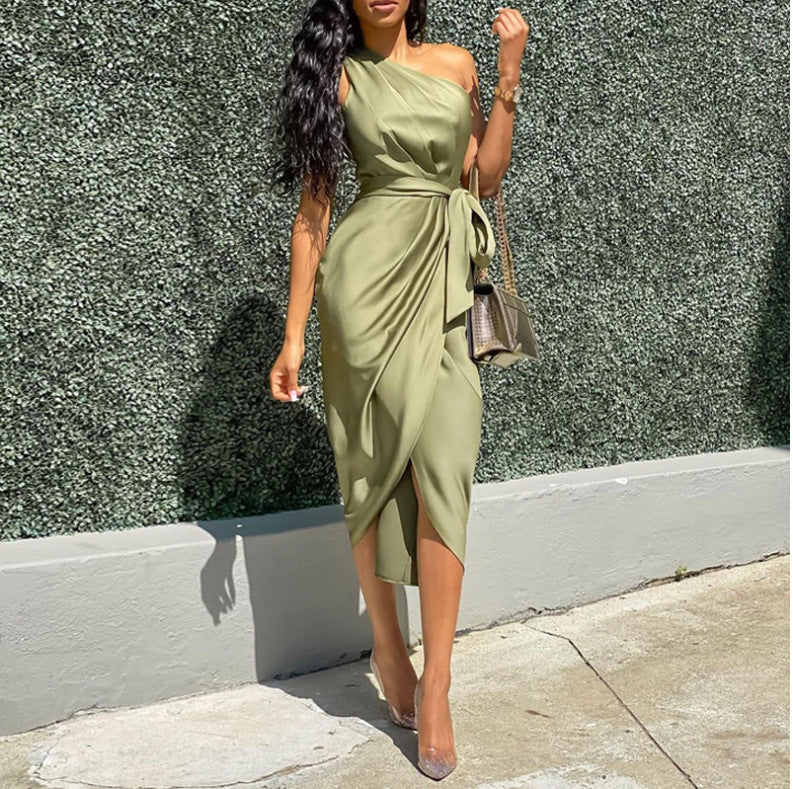 Fala Dress with slanting shoulders and irregular straps