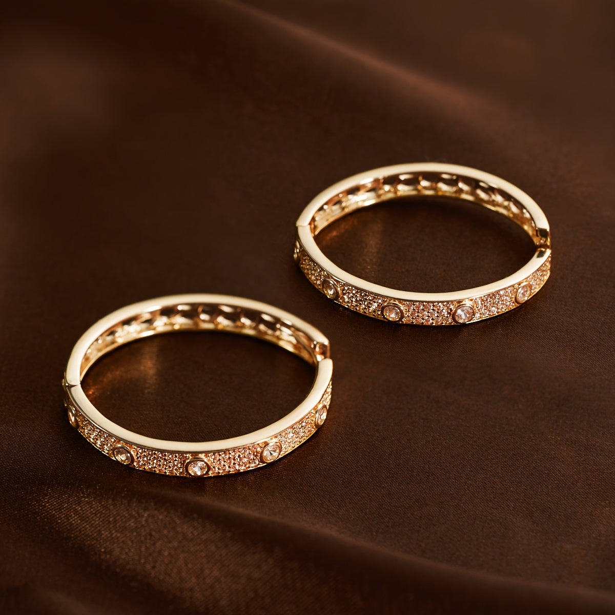 Elegant Luxury 18K Golden Plated Hoop Earrings with zirconia Inlay, Copper Material, St. Patrick'S Day Gift, Party & Banquet Accessory, All-Season Jewelry - 1 Pair Sparkling Hollow Round Design